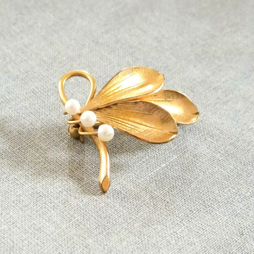 Creed 12kgf Pearl Butterfly Brooch Women's Vintage Dainty Mom Pin Jewelry